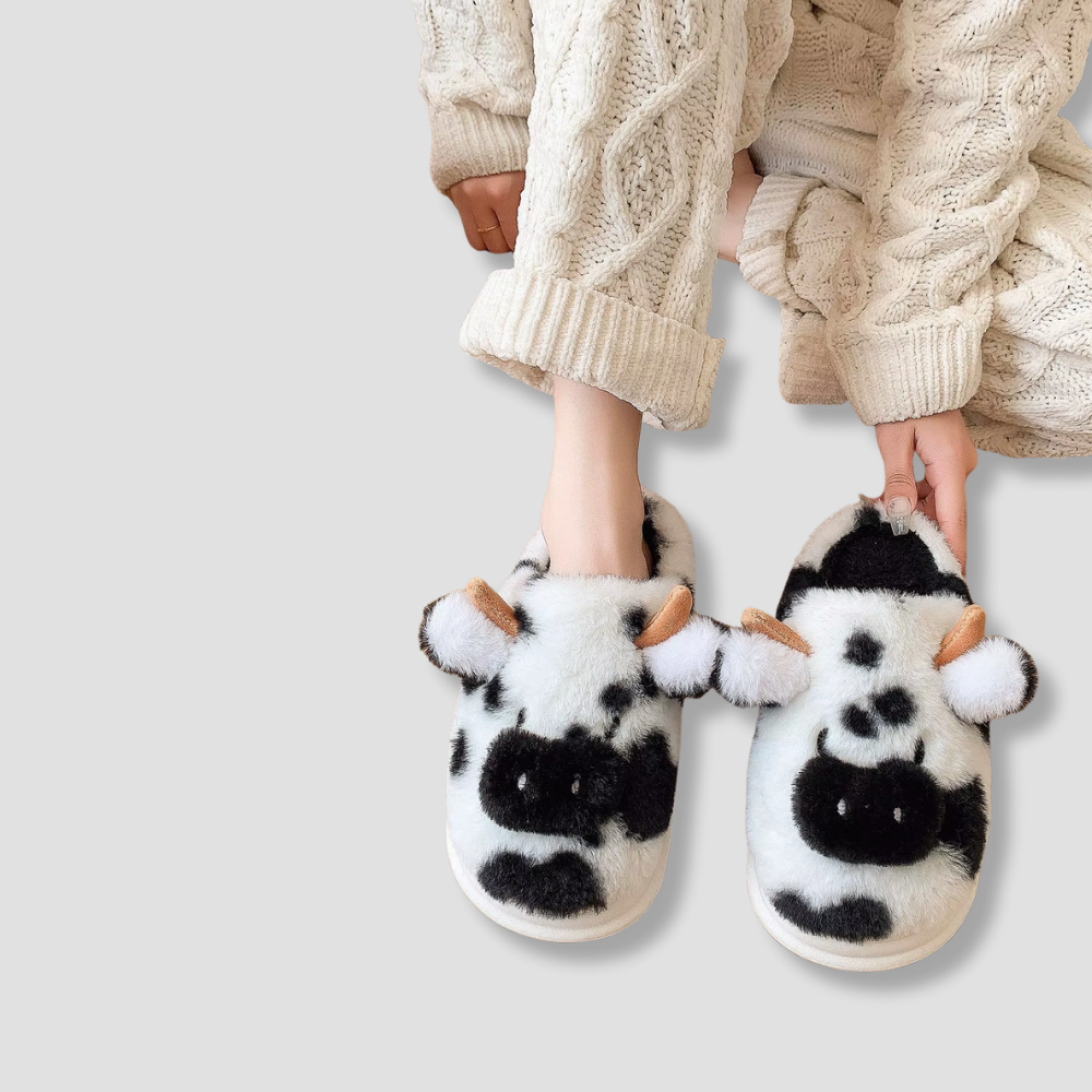 Badhie | Women's Cozy Cow Plush Indoor Slippers