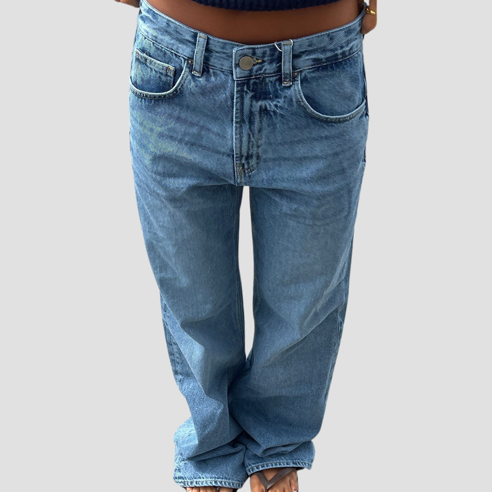 Badhie | Women's Star Patch Straight-Leg Jeans