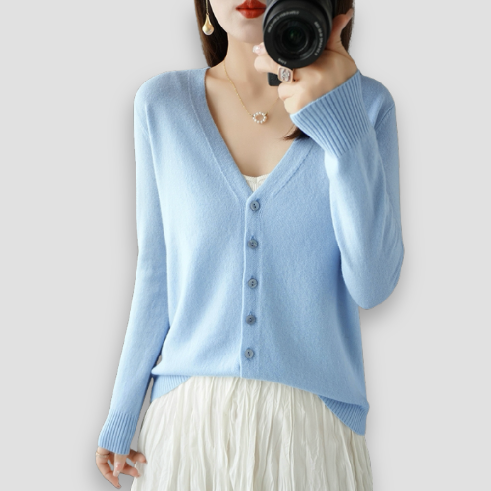 Badhie | Women’s Classic V-Neck Knit Cardigan