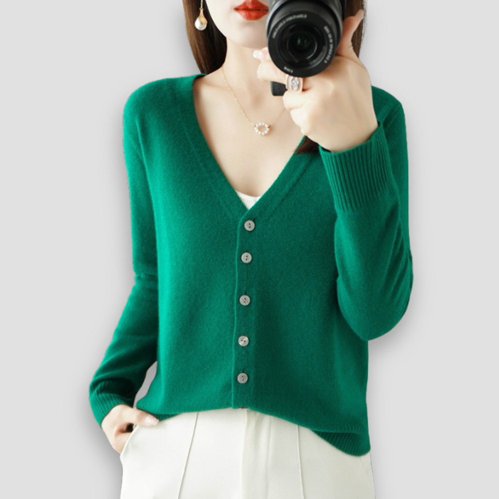 Badhie | Women’s Classic V-Neck Knit Cardigan