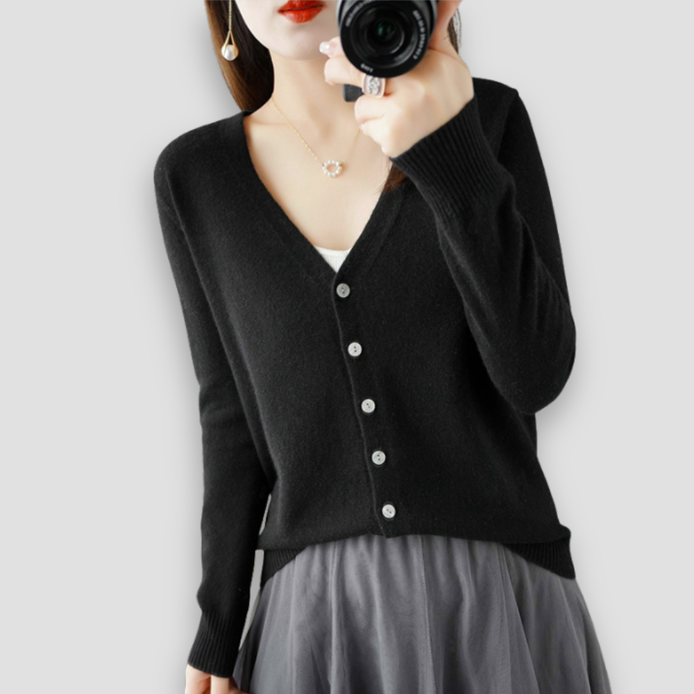 Badhie | Women’s Classic V-Neck Knit Cardigan